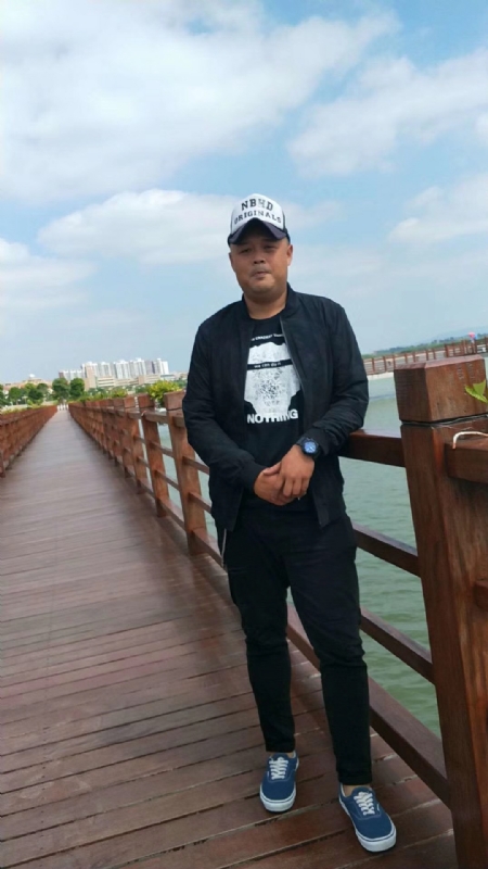 人生如戏的第二张照片--韶关中老年相亲网